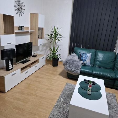 Kuca Na Dan Apartment Sid Luaran gambar
