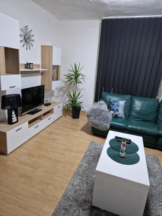 Kuca Na Dan Apartment Sid Luaran gambar