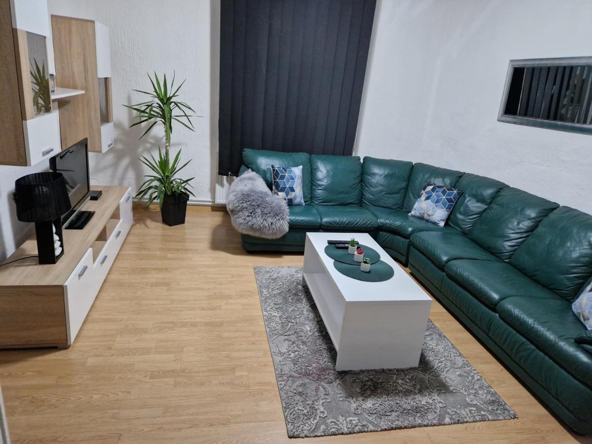 Kuca Na Dan Apartment Sid Luaran gambar